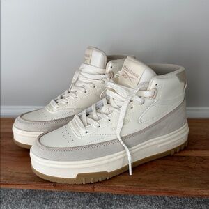 NEW REEBOK CLUB C GEO MID TRAINER SNEAKER SPORT WOMEN SHOES CREAM SIZE 8